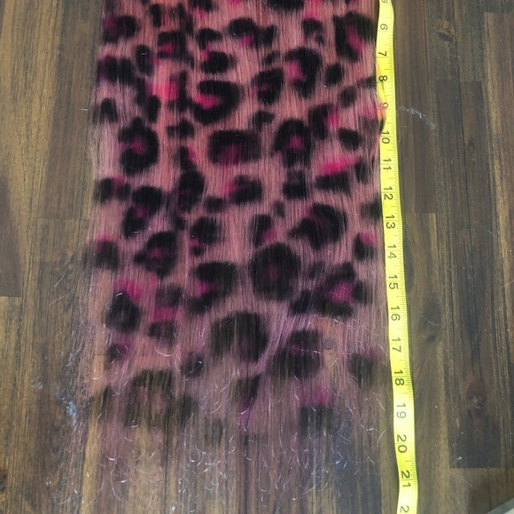 Clip-in 20" Handmade Pink Cheetah Print Hair Extension - Picture 6 of 8